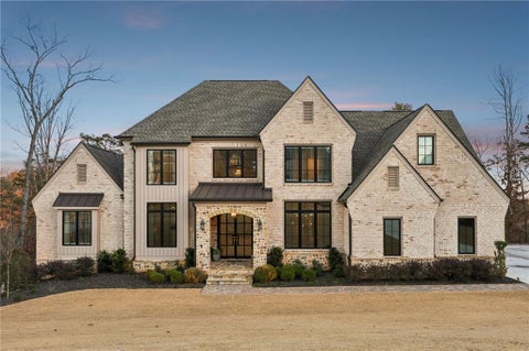Homes For Sale - 751 Woodvale Point<br/> Suwanee, GA 30024