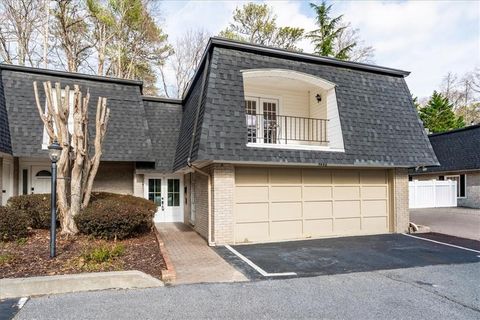 5490 Chemin De Vie Atlanta GA 30342