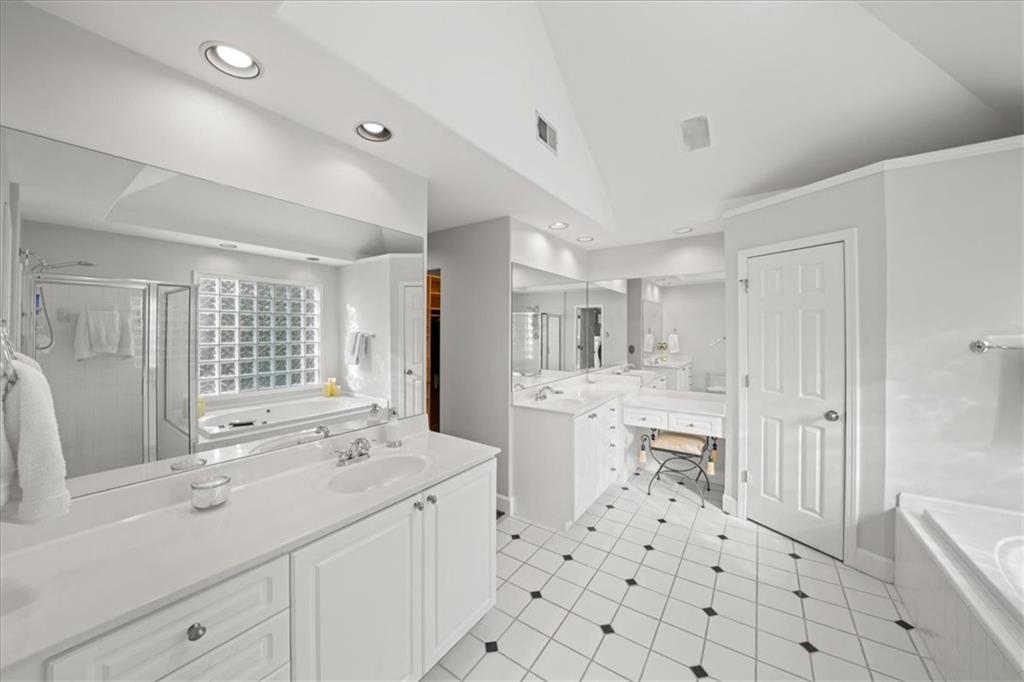 710 Greystone Park, Atlanta, Georgia image 25