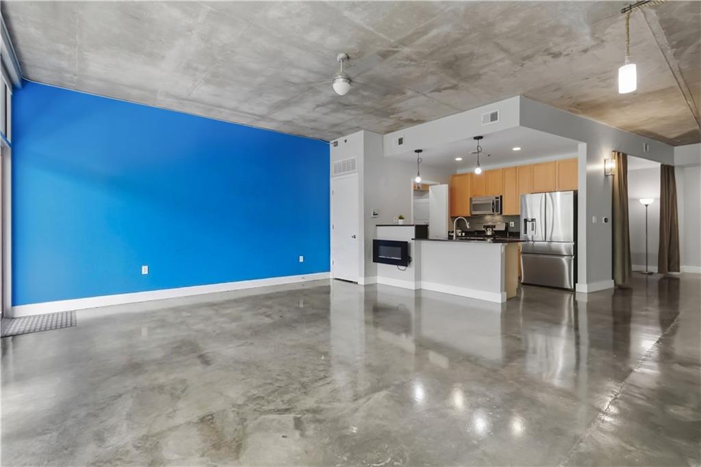 845 Spring Street NW 322