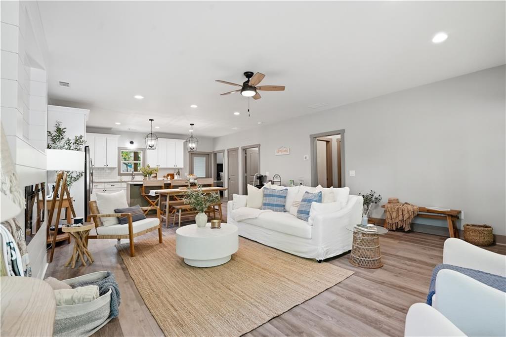 280 Townview Drive