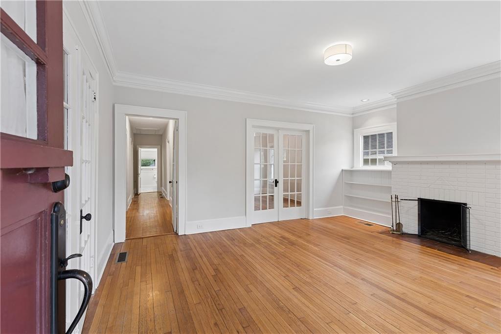 256 Mathews Avenue NE