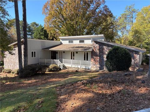 Photo of 1040 Wordsworth Drive, Roswell, GA 30075 (MLS # 7673578)