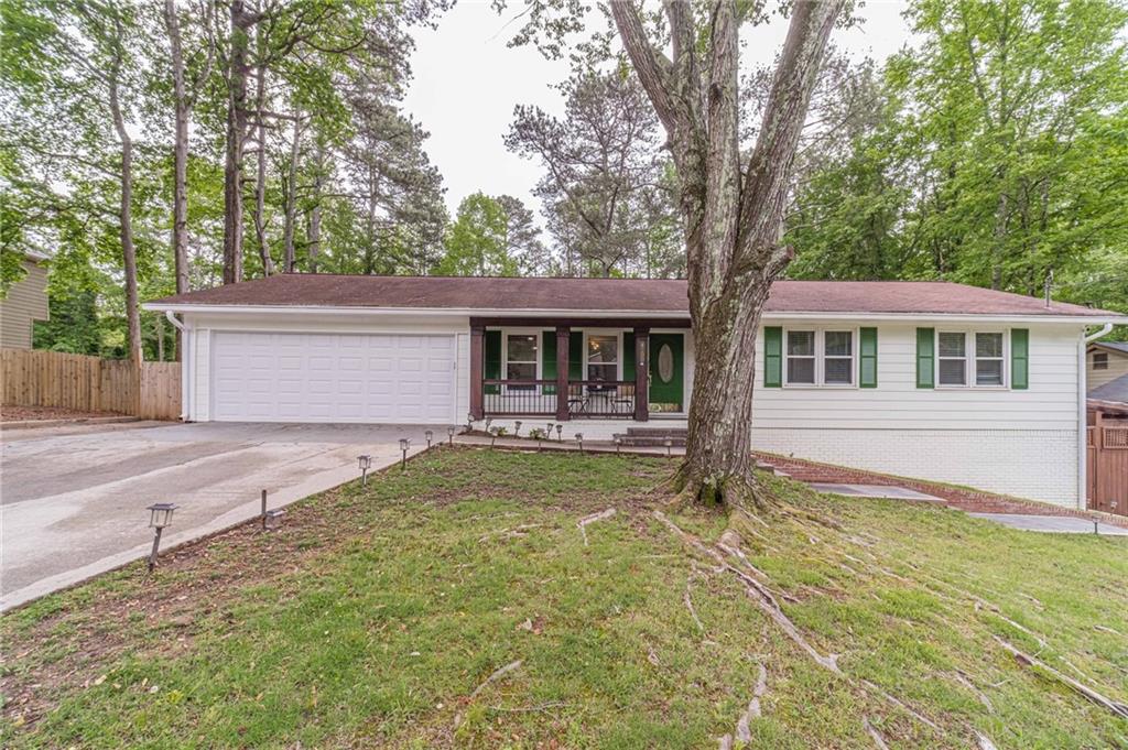 4100 Springlake Circle, Buford, Georgia image 1