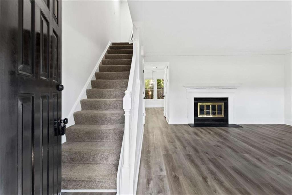 988 Chippendale Lane