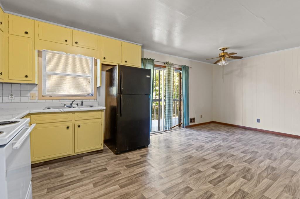 Emerald Estates - Residential Lease