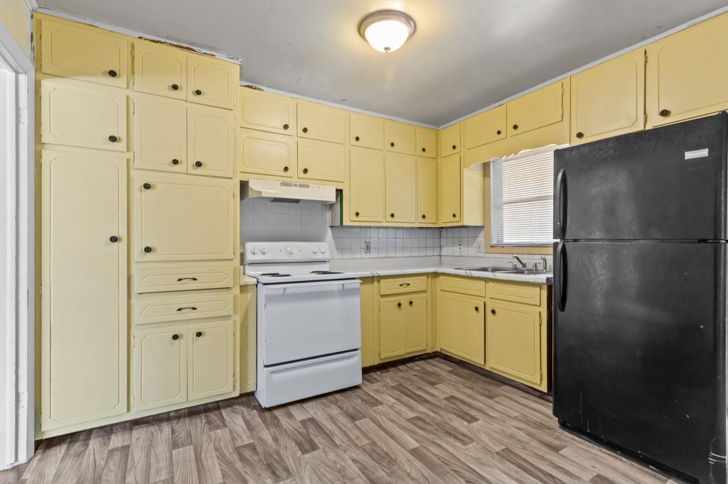 Emerald Estates - Residential Lease