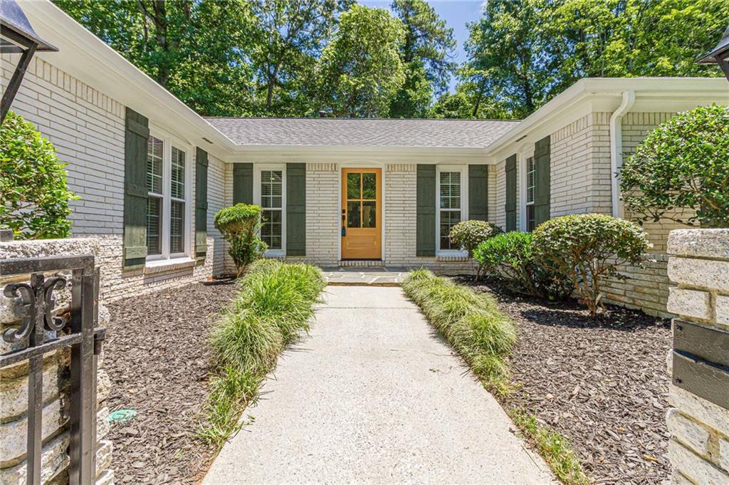 4296 Huntington Circle