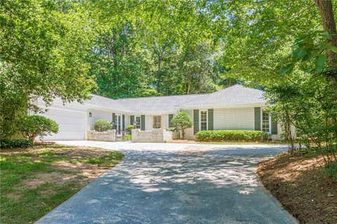 Homes For Sale - 4296 Huntington Circle<br/> Dekalb County, Atlanta, GA 30338