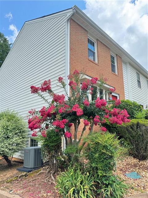 Photo of 153 Holcomb Ferry Road, Roswell, GA 30076 (MLS # 7736160)