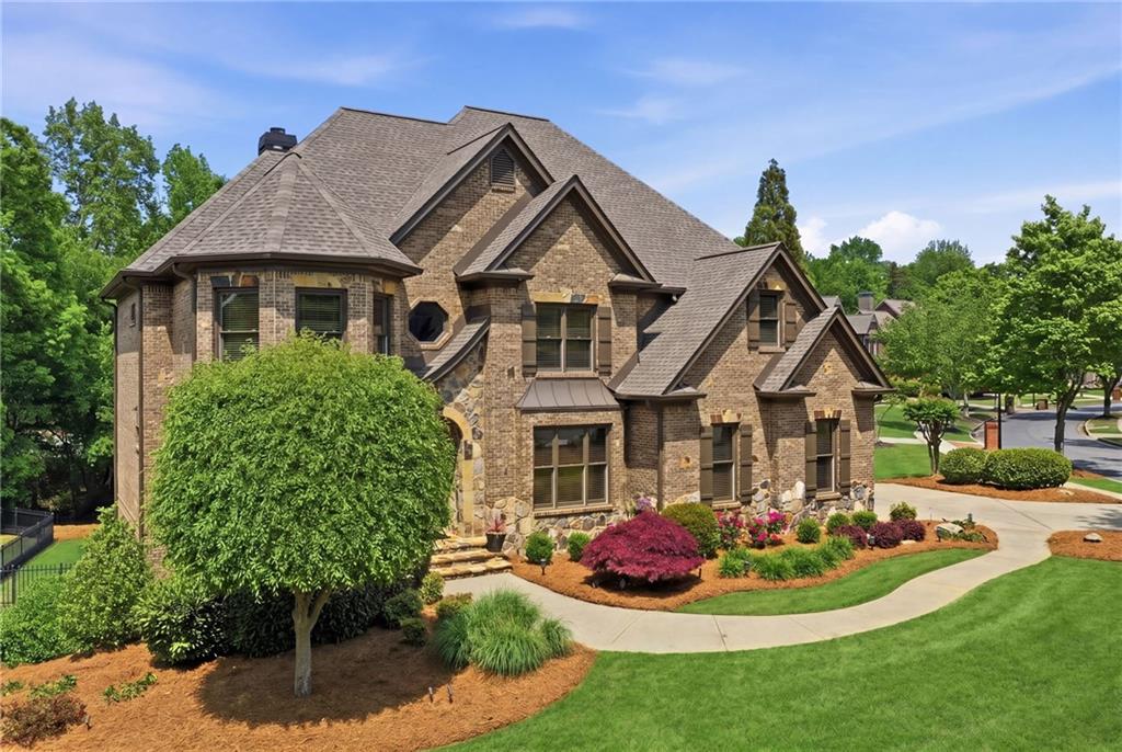 3501 Falls Branch Court