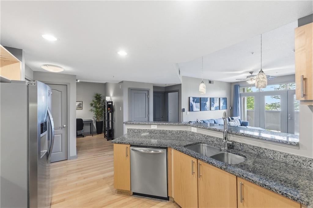 390 17th Street NW 4053