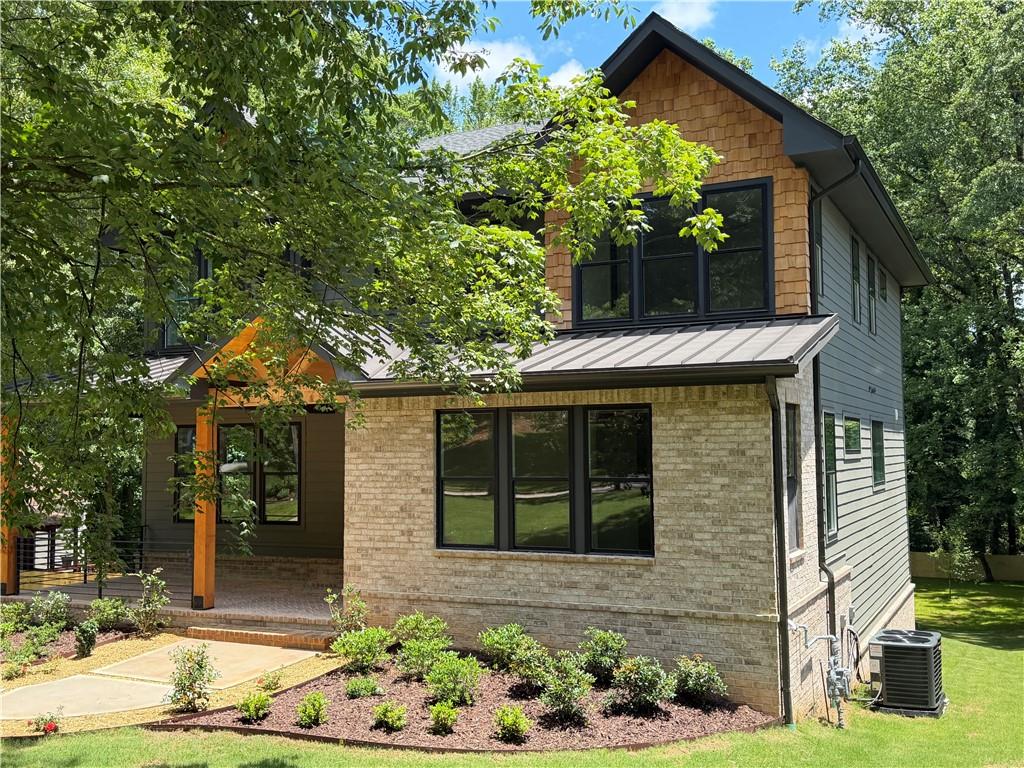 1202 Thomas Road