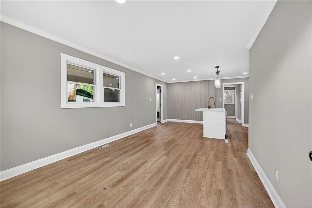 231 Glenrose Circle SW
