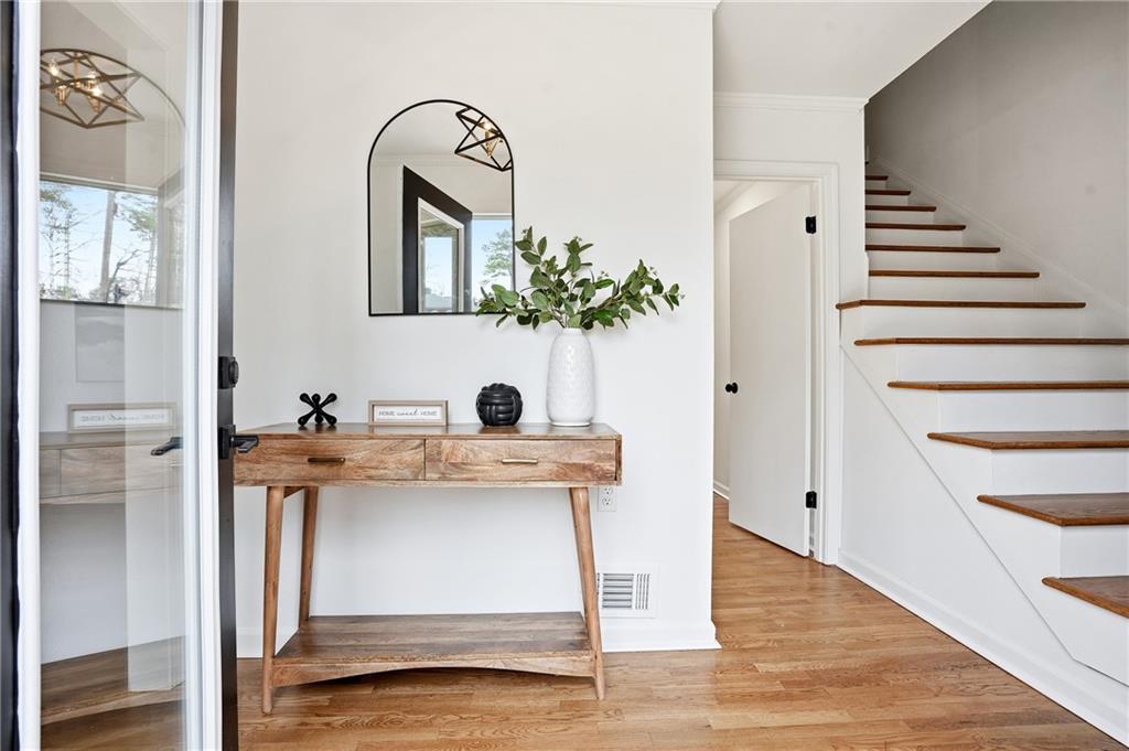 2958 Applewood Court NE