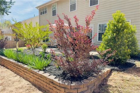 A home in Dacula