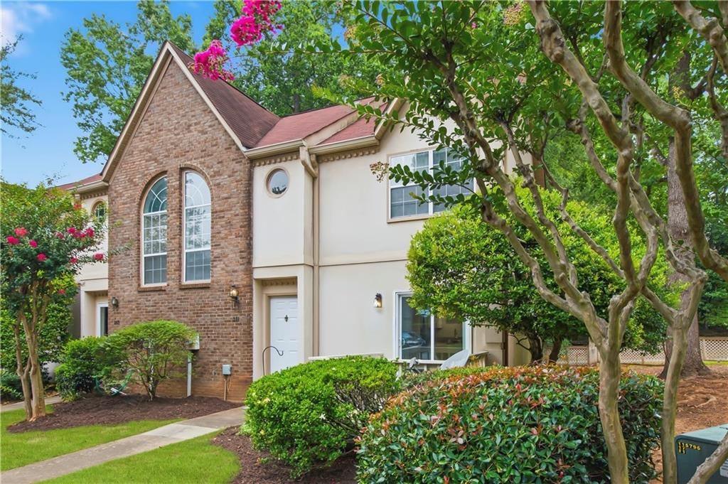 301 Bridge Lane SE 301