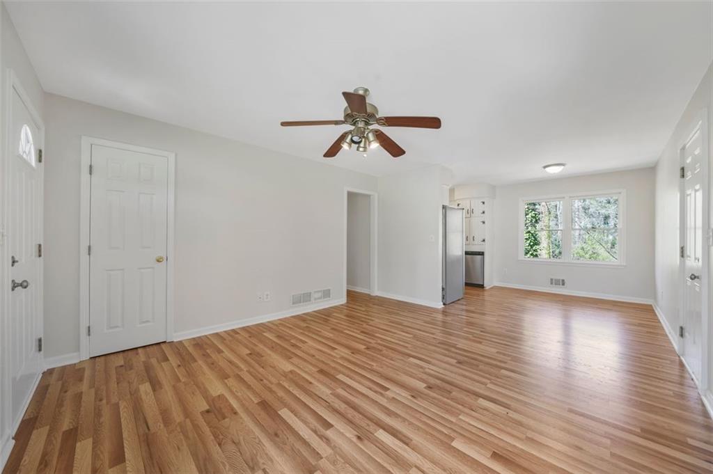 221 Cutbank Court, Atlanta, Georgia image 8