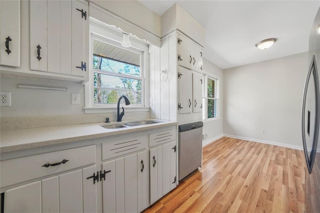 221 Cutbank Court, Atlanta, Georgia image 13