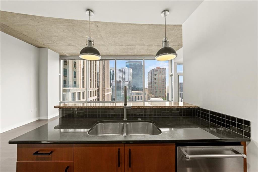 943 Peachtree Street NE 1518