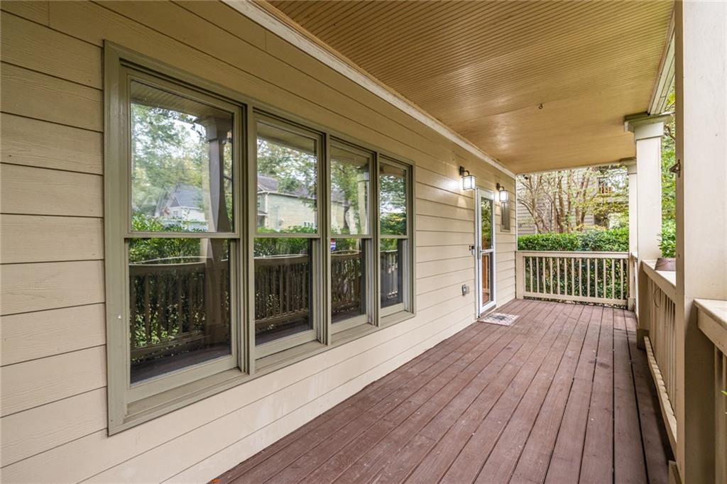 1135 Vickers Street SE