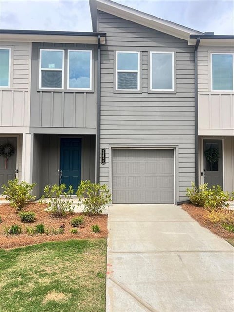 Townhouse For Sale - 1516 Parks Edge Lane<br/> Atlanta, GA 30318