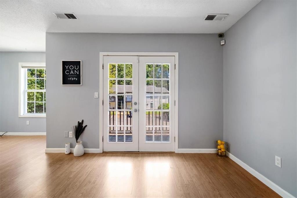 Northlake Manor - Residential Lease