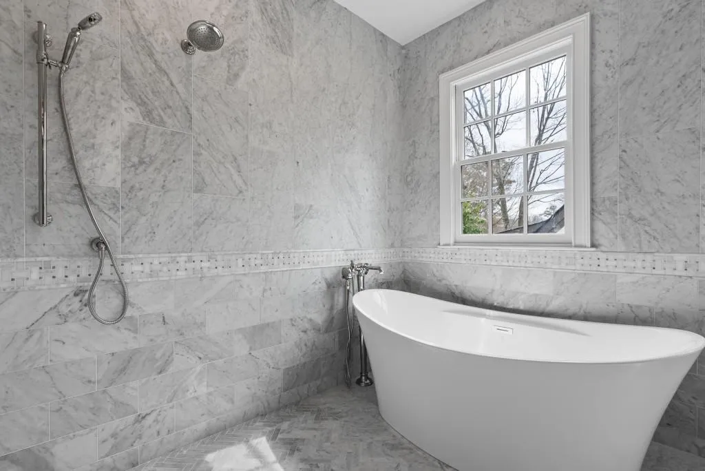 Atlanta, Georgia 30305, United States, 4 Bedrooms Bedrooms, ,5 BathroomsBathrooms,Residential,Active,83524