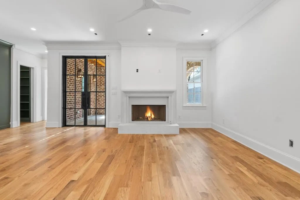 Atlanta, Georgia 30305, United States, 4 Bedrooms Bedrooms, ,5 BathroomsBathrooms,Residential,Active,83524