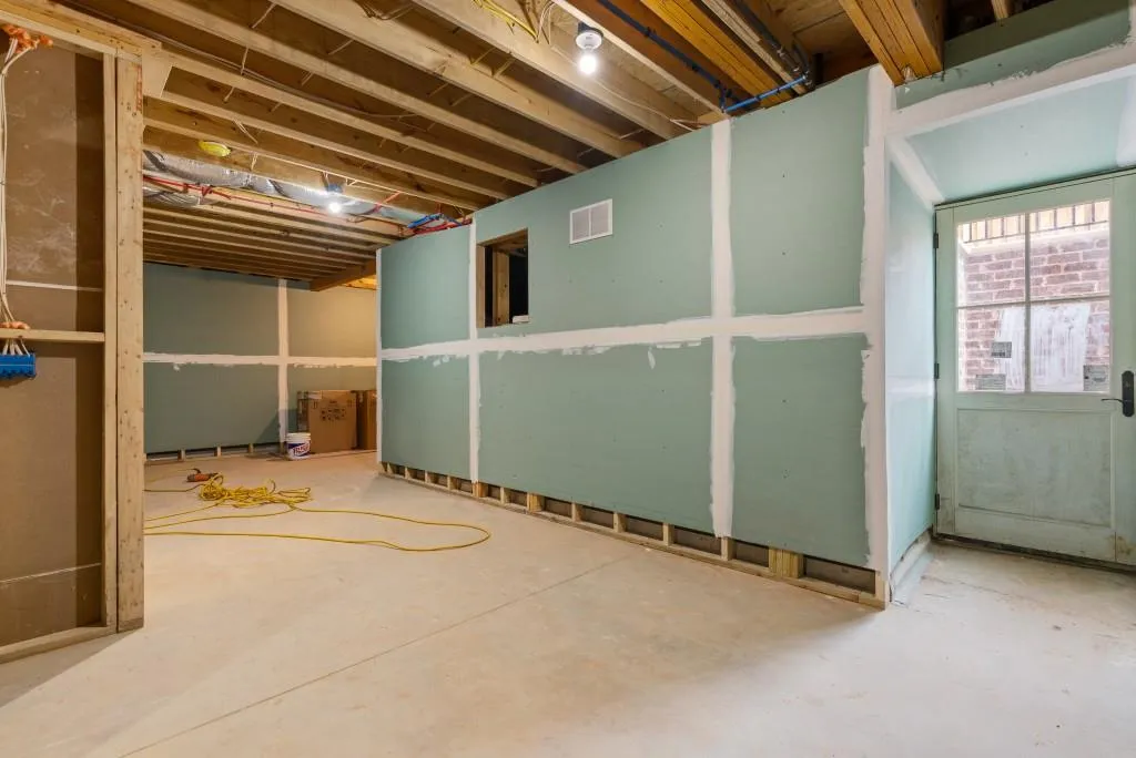 Atlanta, Georgia 30305, United States, 4 Bedrooms Bedrooms, ,5 BathroomsBathrooms,Residential,Active,83524