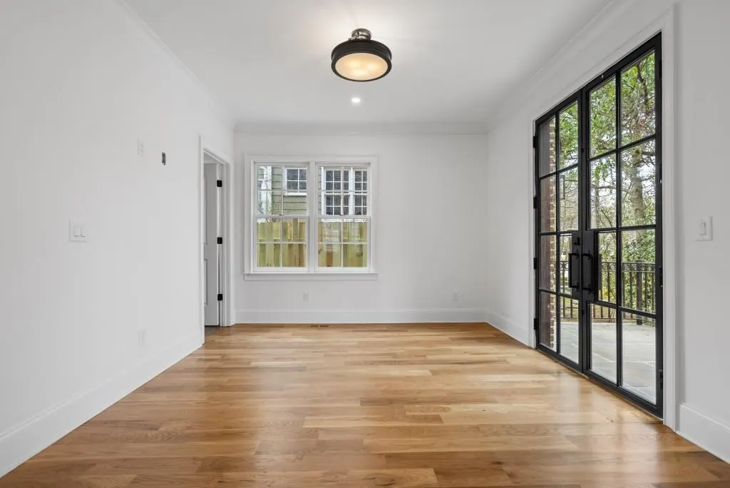 Atlanta, Georgia 30305, United States, 4 Bedrooms Bedrooms, ,5 BathroomsBathrooms,Residential,Active,83524