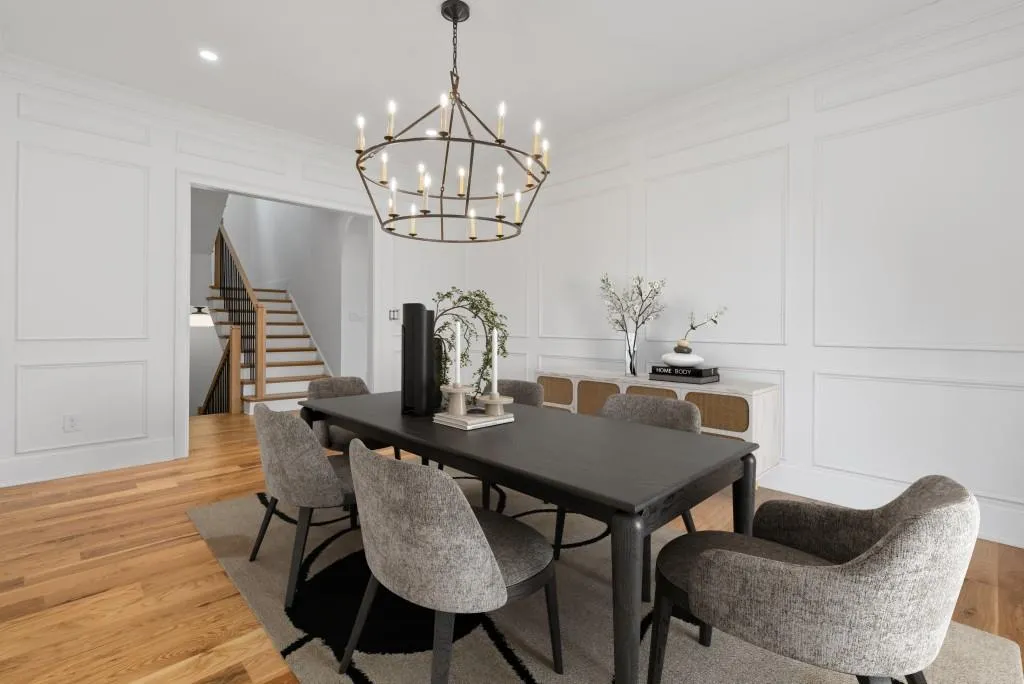 Atlanta, Georgia 30305, United States, 4 Bedrooms Bedrooms, ,5 BathroomsBathrooms,Residential,Active,83524