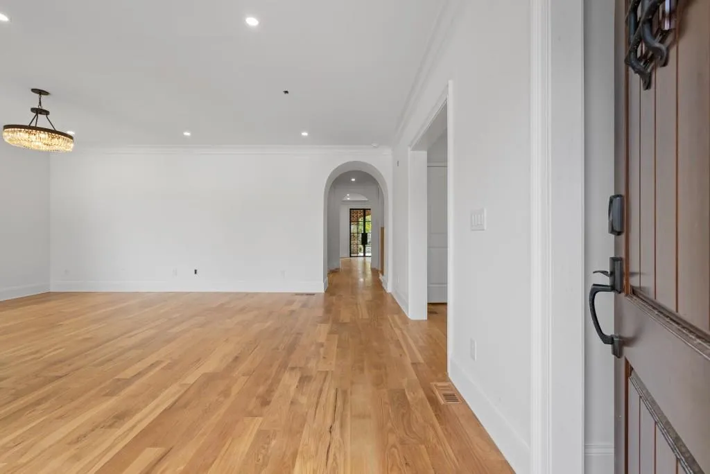 Atlanta, Georgia 30305, United States, 4 Bedrooms Bedrooms, ,5 BathroomsBathrooms,Residential,Active,83524