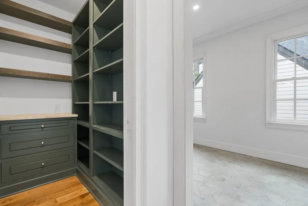 Atlanta, Georgia 30305, United States, 4 Bedrooms Bedrooms, ,5 BathroomsBathrooms,Residential,Active,83524