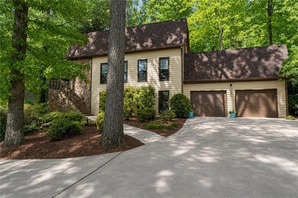 395 NOTTINGHAM DR, MARIETTA, GA 30066 - Image 0ad9df26cfba9bbdfcffda3056ca19ff/682070324