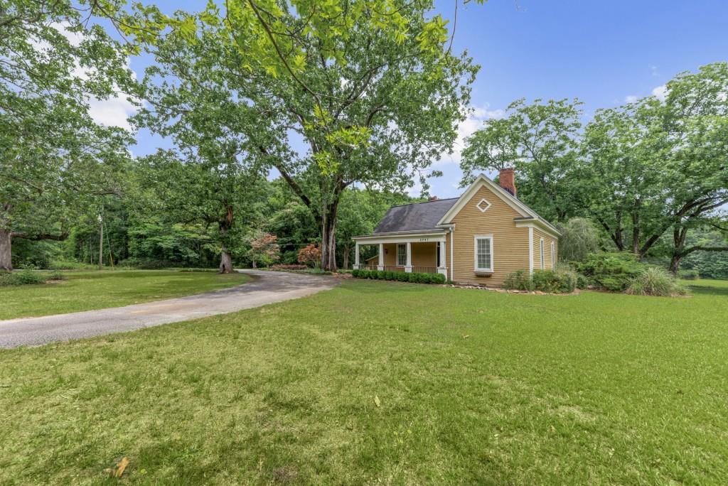 1047 Dixie Road