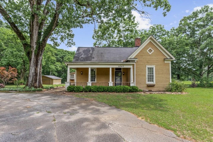 Photo 1 of 46 — 1047 Dixie Road, Covington, GA 30014