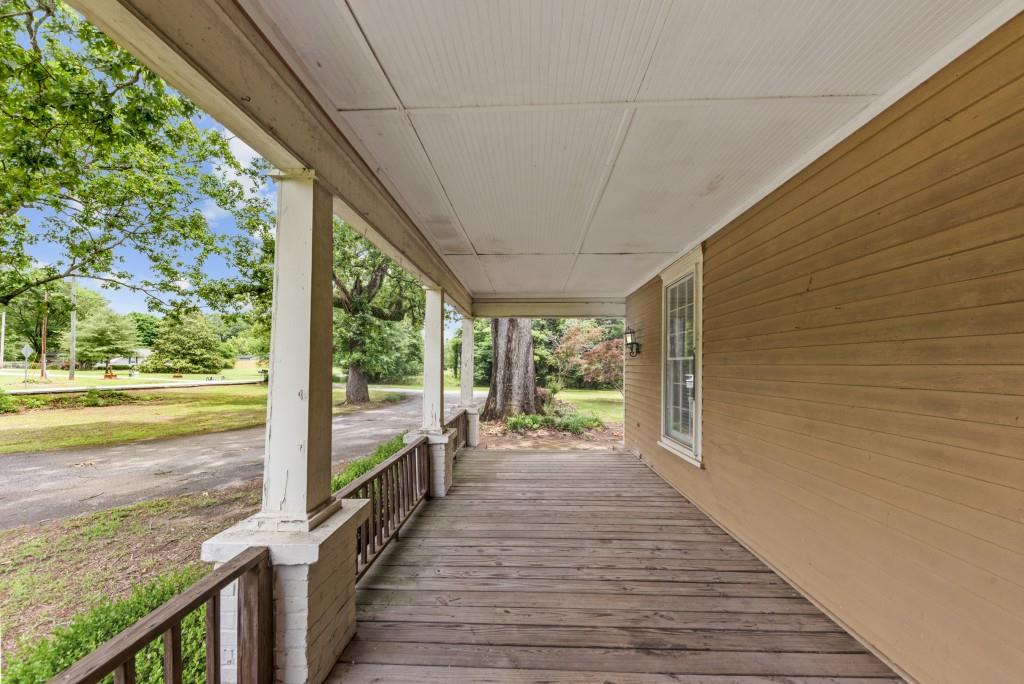 1047 Dixie Road