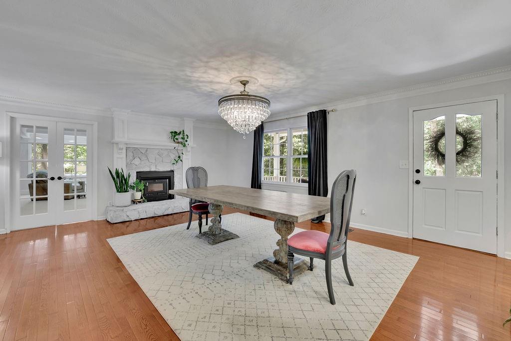 2095 Honeysuckle Drive