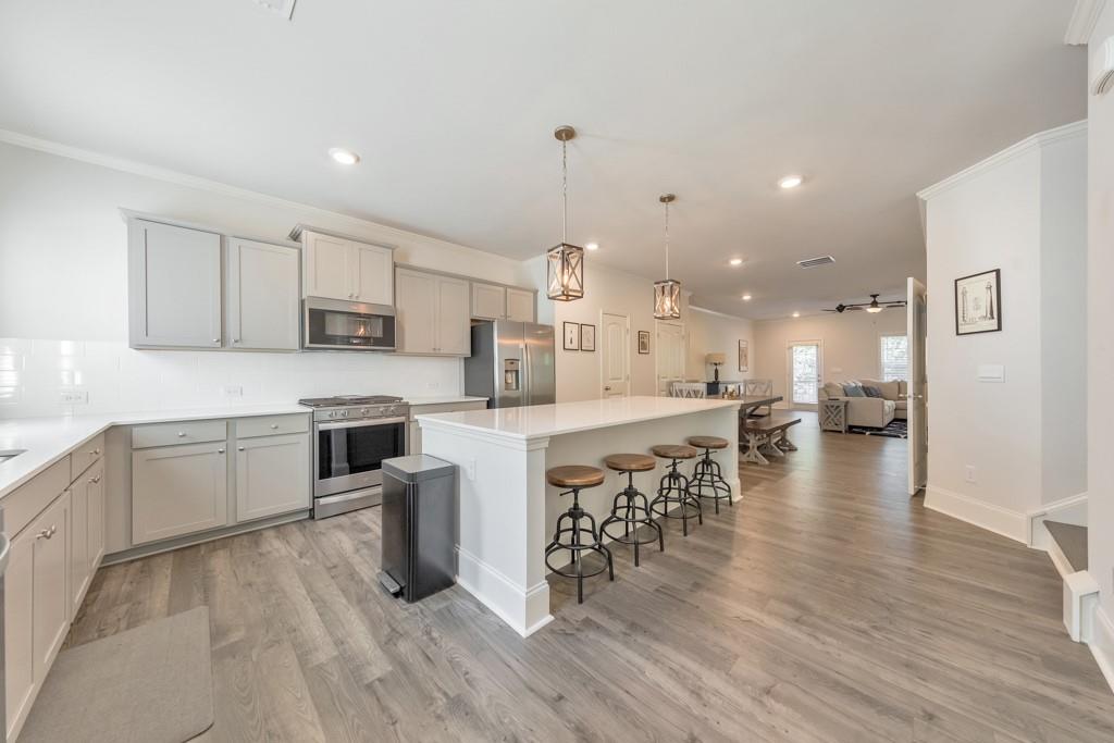 201 Vista Lane