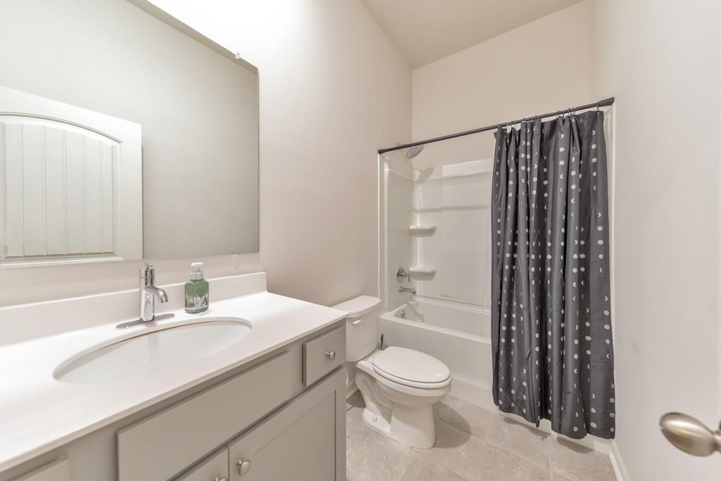 Towne Lake Hills - Residential