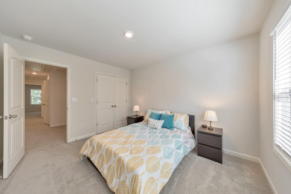 Towne Lake Hills - Residential