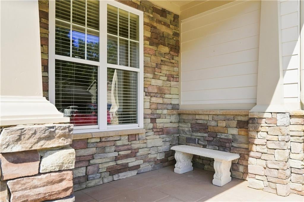 637 Laurel Crossing