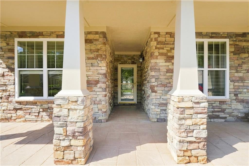 637 Laurel Crossing