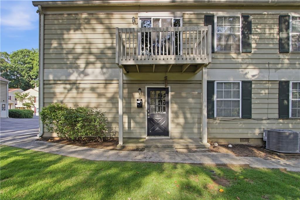 1329 Surrey Lane SW 7