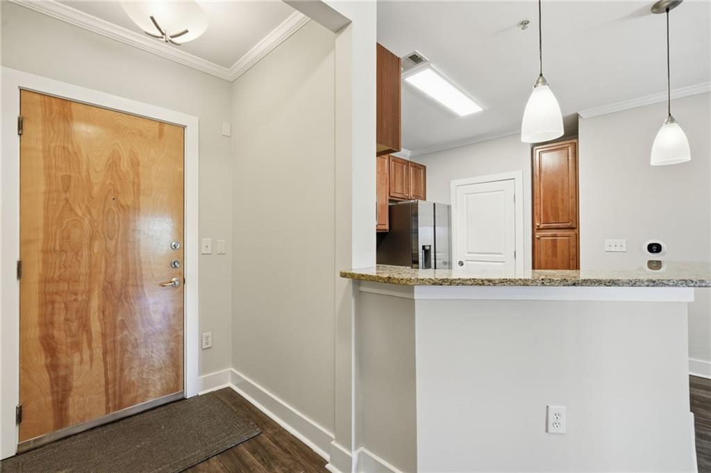 799 Hammond Drive 323