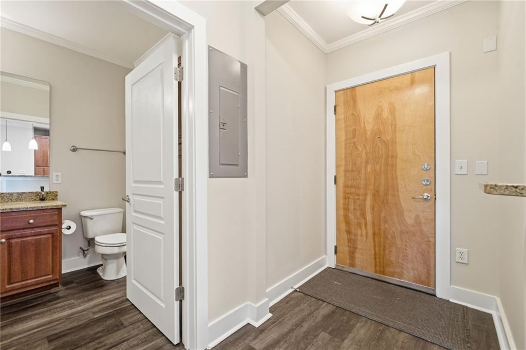 799 Hammond Drive 323