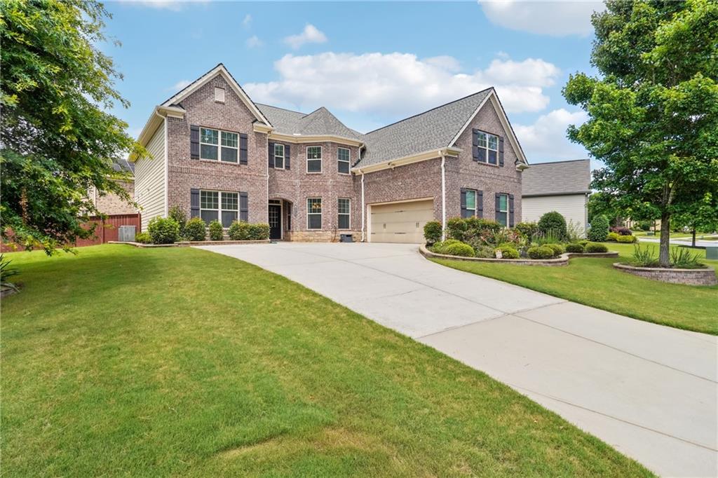 915 Elmsbrook Lane