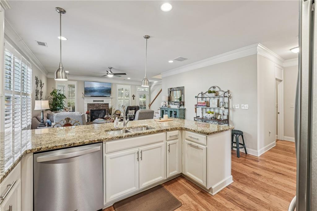 Soleil Laurel Canyon - Residential