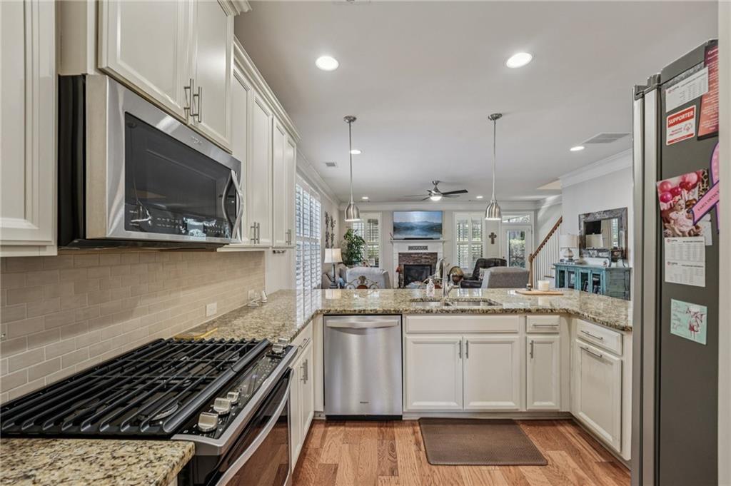 Soleil Laurel Canyon - Residential